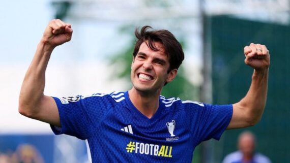 Kaká durante partida (foto: Reprodução/Redes Sociais)