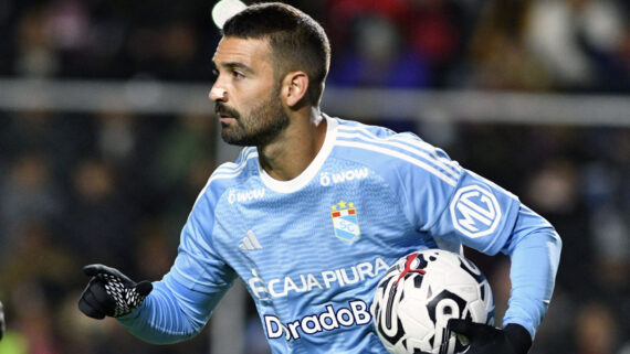 Martin Cauteruccio, atacante uruguaio de 36 anos do Sporting Cristal (foto: AIZAR RALDES/AFP)