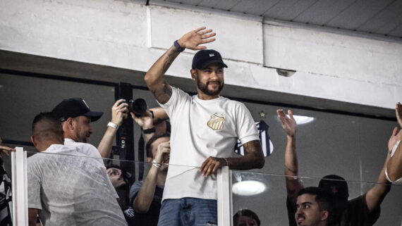 Neymar na Vila Belmiro (foto: Divulgação / Santos)