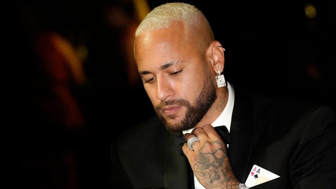 Neymar durante torneio de pôquer comemorativo (foto: Reprodução/@neymarjr)