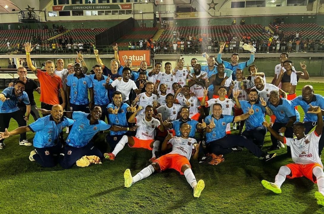 Elenco do Nova Iguaçu (foto: Nova Iguaçu/Vitor Melo)