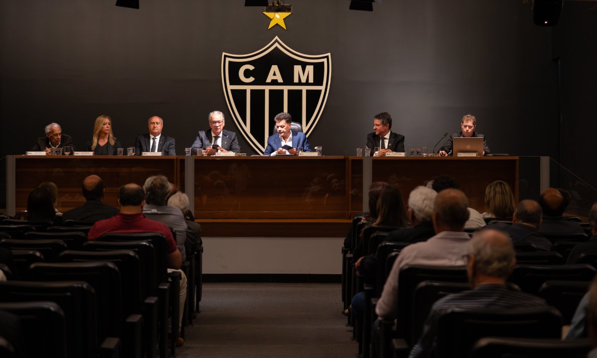 Reunião do Conselho do Atlético na sede do clube - (foto: Daniela Veiga / Atlético)