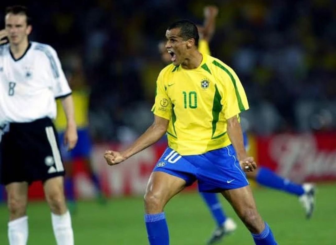 Rivaldo na final da Copa do Mundo de 2002 (foto: Reprodução/Redes Sociais)