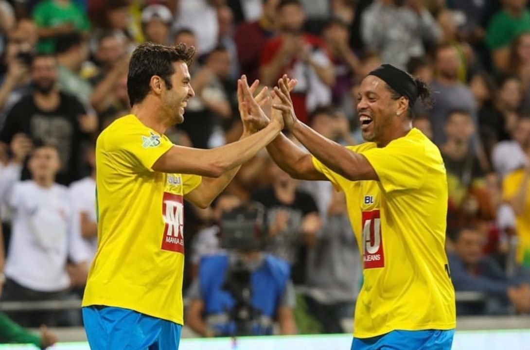 Kaká (esquerda) e Ronaldinho (direita) (foto: Reprodução/Redes Sociais)
