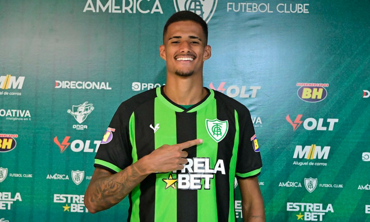 Talisca foi apresentado no América (foto: Mourão Panda/América)