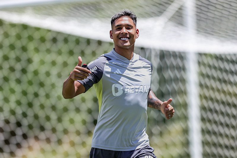 Zaracho em corridas durante treino do Atlético na Cidade do Galo (6/3) - (foto: Pedro Souza/Atlético)