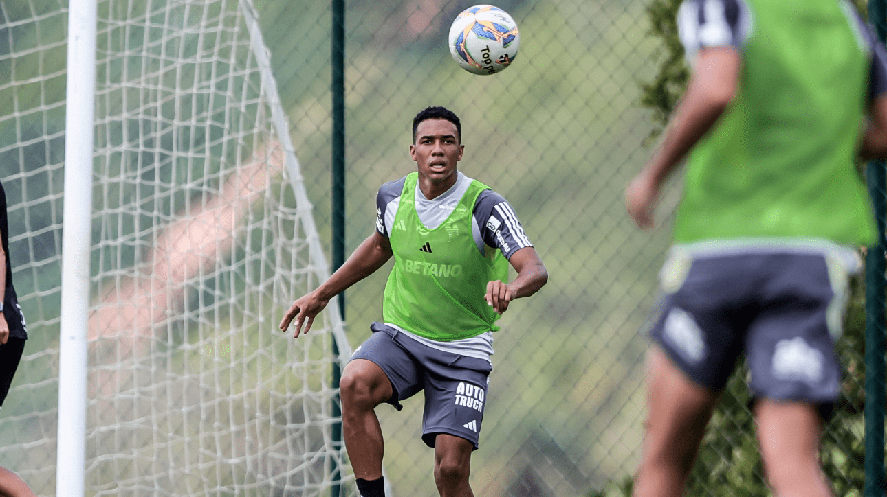 Brahian Palacios, novo atacante do Atlético durante treinamento (foto: Pedro Souza/Atlético)