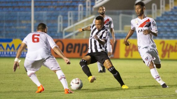 Ferroviário e Ceará se enfrentam neste sábado (9/3) pela semifinal do Campeonato Cearense (foto: Felipe Santos/Ceará/Divulgação)