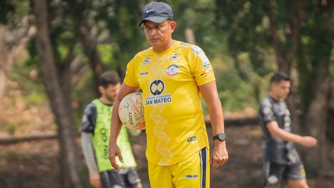 César Torres estava no comando técnico do Alianza FC desde junho de 2023 (foto: Alianza FC/Divulgação)