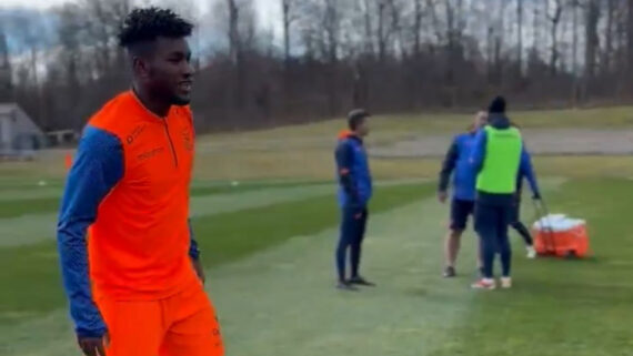 José Cifuentes em treino da Seleção do Equador (foto: Reprodução/Seleção Equatoriana)