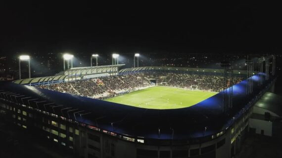 Estádio Municipal El Alto, casa do Always Ready, da Bolívia (foto: Always Ready/Divulgação)