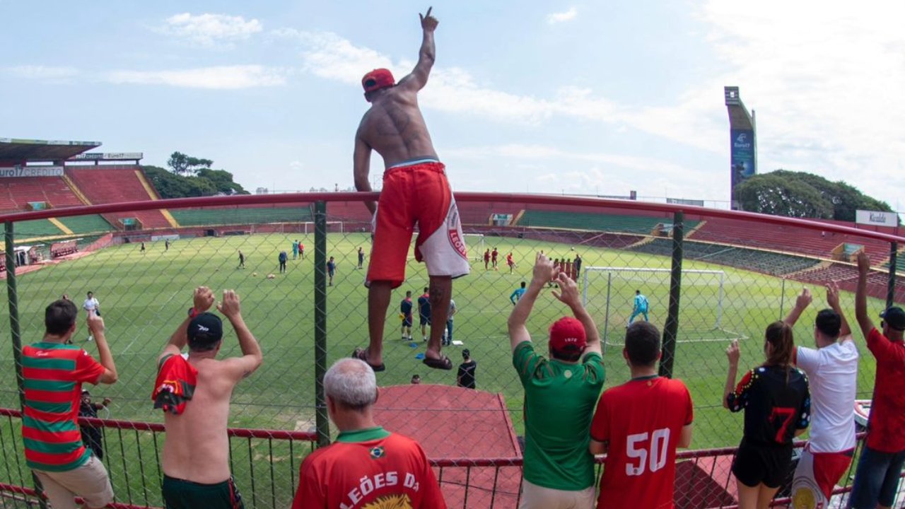 Torcedores da Portuguesa no Canindé (foto: Reprodução Instagram da Portuguesa)