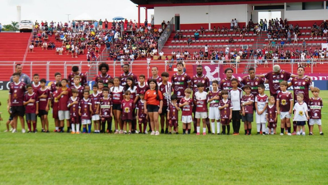 Time do Patrocinense perfilado (foto: Reprodução Instagram do Patrocinense)