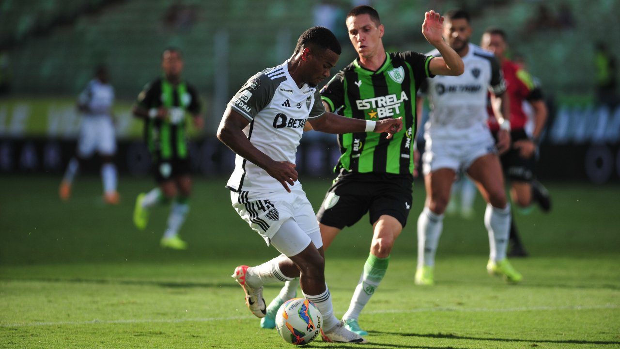 Alisson e Alê em América x Atlético (foto: Alexandre Guzanshe/EM/D.A Press)