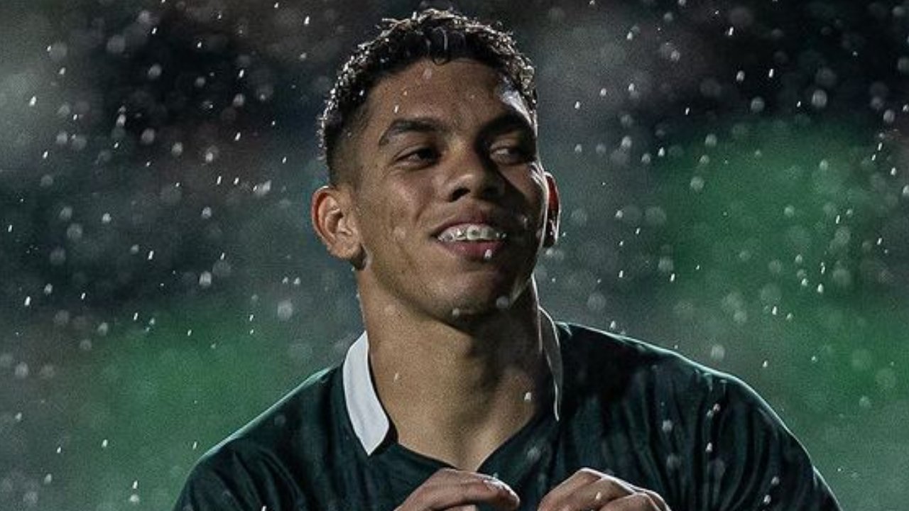 Paulo Baya com a camisa do Goiás (foto: Reprodução Instagram de Paulo Baya)