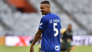 Zé Ivaldo participou do primeiro gol do Cruzeiro sobre o Uberlândia - Crédito: 