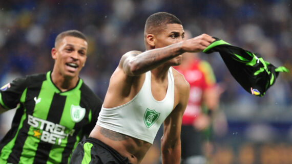 Rodrigo Varanda em América x Cruzeiro (foto: Alexandre Guzanshe/EM/D.A. Press)