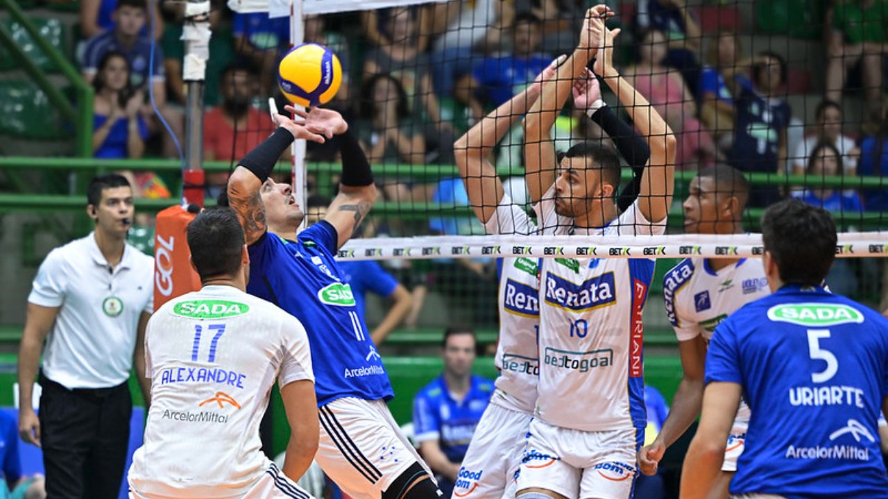 Jogo entre Cruzeiro e Campinas pela Superliga Masculina de Vôlei (foto: Agência i7/Sada Cruzeiro)