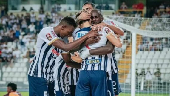 Alianza Lima voltou a vencer pelo Campeonato Peruano (foto: Divulgação/Alianza Lima)