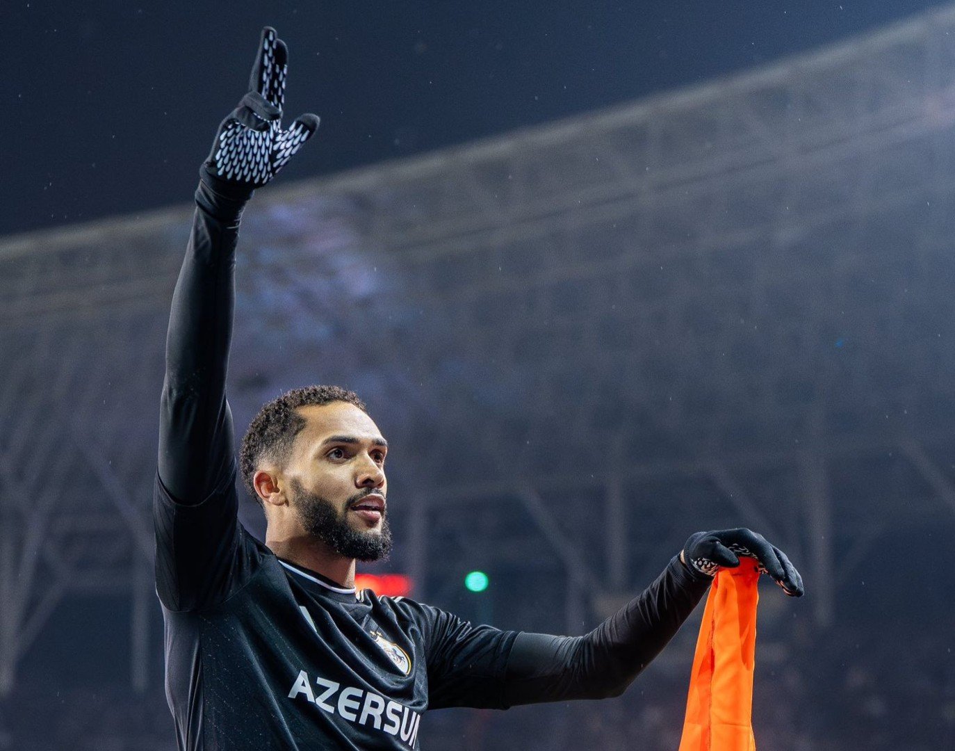 Juninho Vieira, atacante do Qarabag (foto: Qarabag/Divulgação)