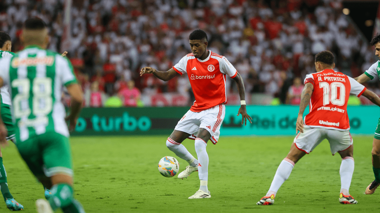Robert Renan, zagueiro do Internacional, durante partida contra Juventude (foto: Ricardo Duarte/Internacional)