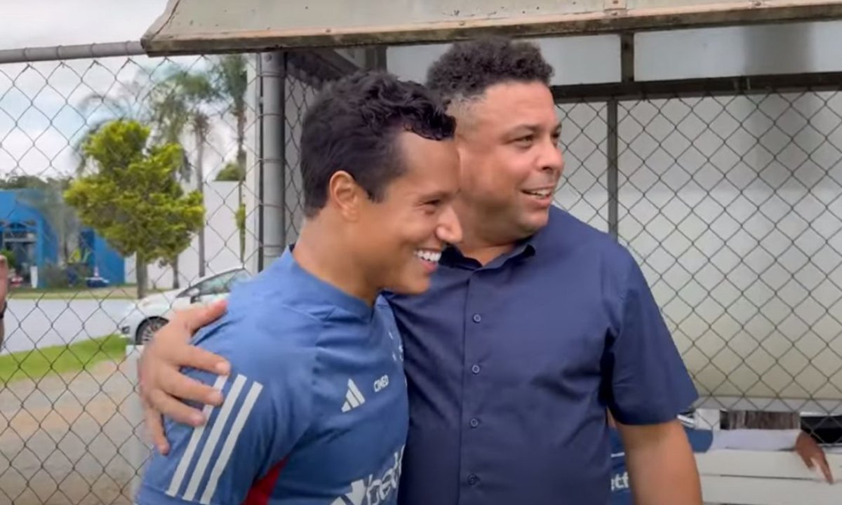 Marlon e Ronaldo em encontro na Toca da Raposa 2 (foto: Reprodução/Cruzeiro)