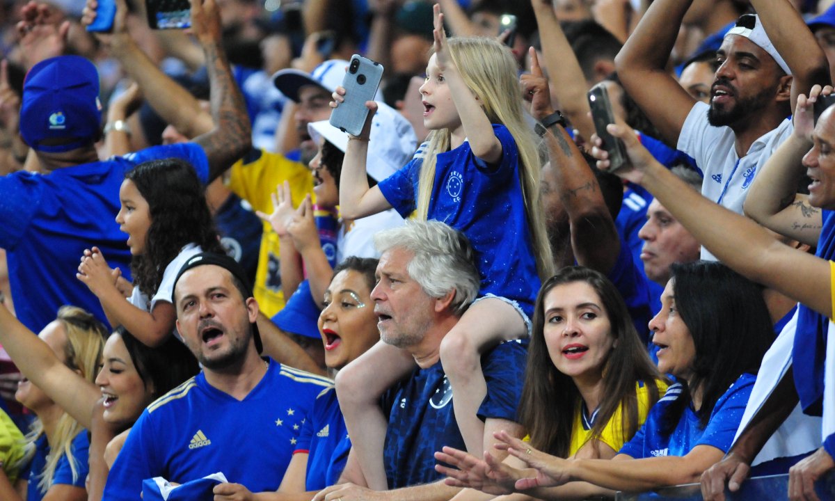 61.291 cruzeirenses lotaram o Mineirão contra o CSA, em 2022 (foto: Ramon Lisboa/EM/D.A.Press)