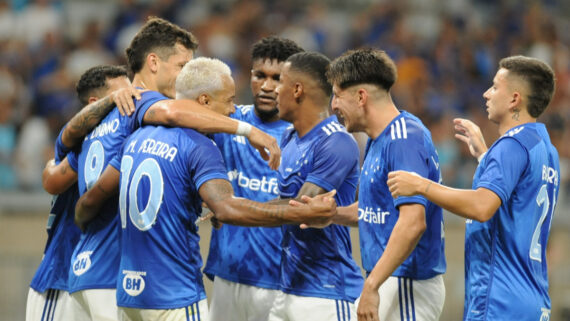 Cruzeiro vence Tombense (foto: Alexandre Guzanshe/EM/D.A.Press)