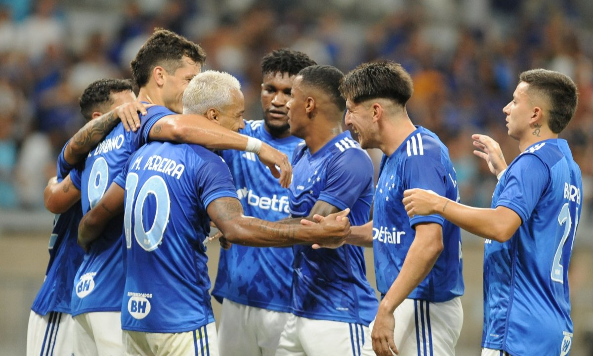 Cruzeiro vence Tombense (foto: Alexandre Guzanshe/EM/D.A.Press)