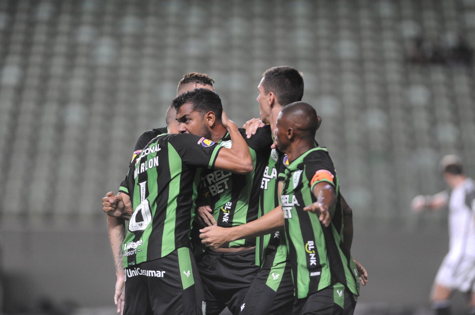 América venceu o Atlético por 2 a 1 Série B (foto: Alexandre Guzanshe/EM D.A Press)