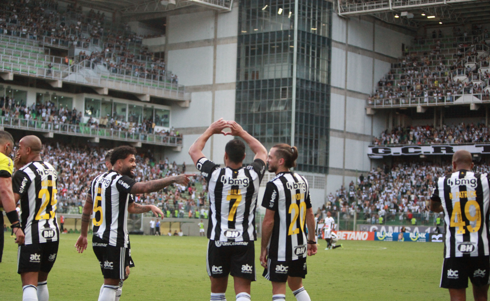 Jogadores do Atlético comemoram gol sobre o Athletic na semifinal do Campeonato Mineiro de 2023 - (foto: Edésio Ferreira/EM/D.A Press)