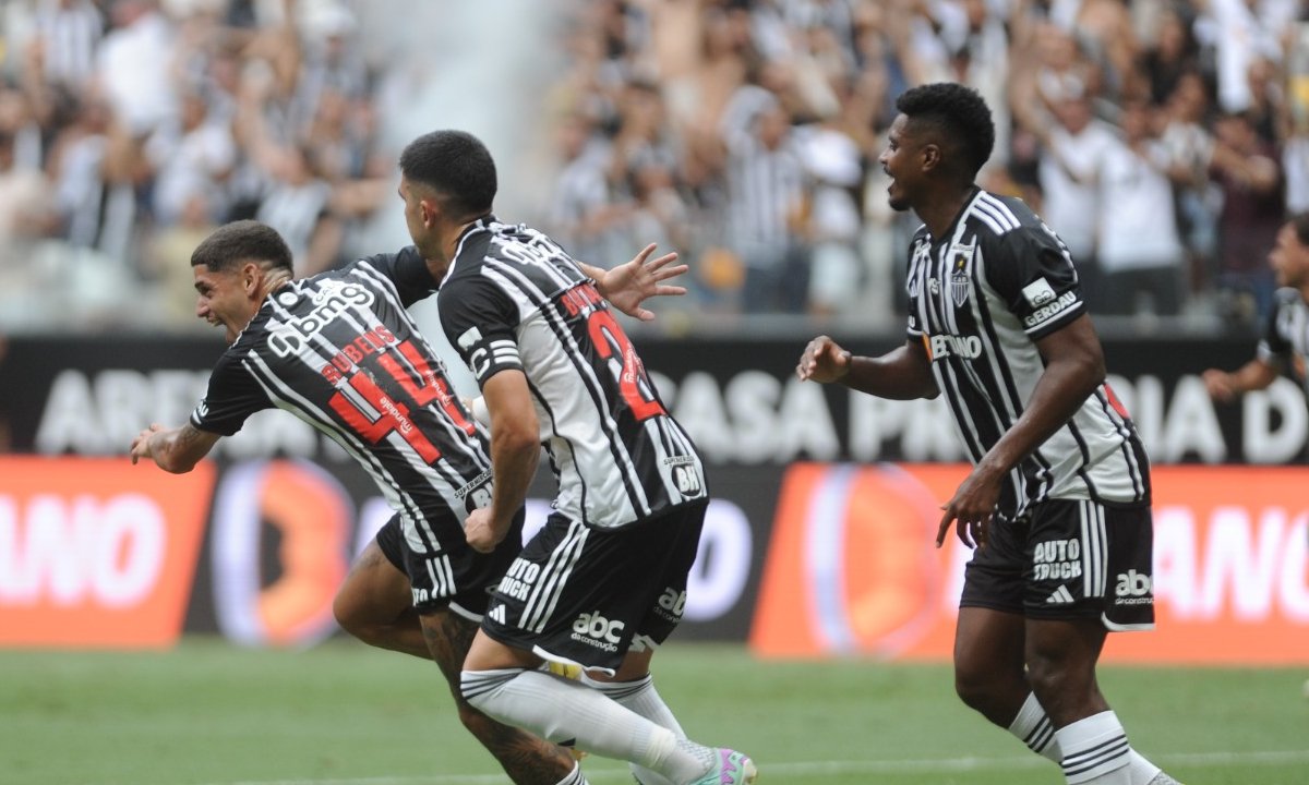 Rubens comemora gol do Atlético sobre o Ipatinga na Arena MRV (foto: Alexandre Guzanshe/EM/DA.Press)