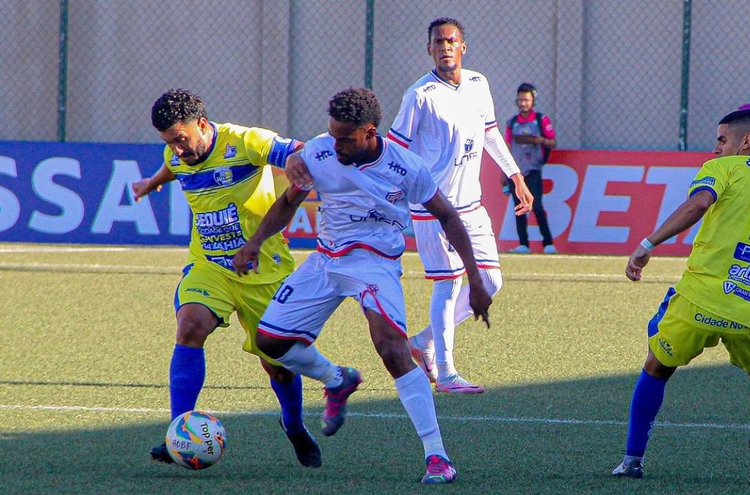 Bahia de Feira e Jequié no Campeonato Baiano (foto: Divulgação/Bahia de Feira)