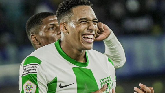 Brahian Palacios, ex-Atlético Nacional, é o mais novo reforço do Atlético para 2024 (foto: Reprodução/Instagram/Atlético Nacional)