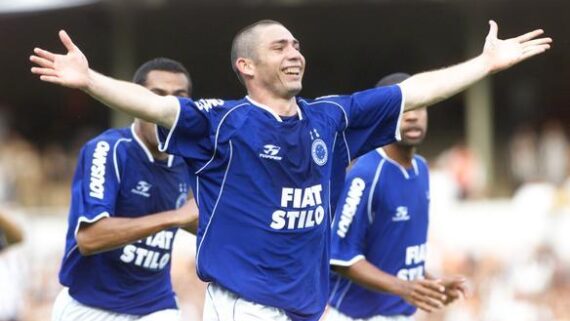 Mota marcou 25 gols em 60 jogos pelo Cruzeiro (foto: Jorge Gontijo/EM/D.A Press)