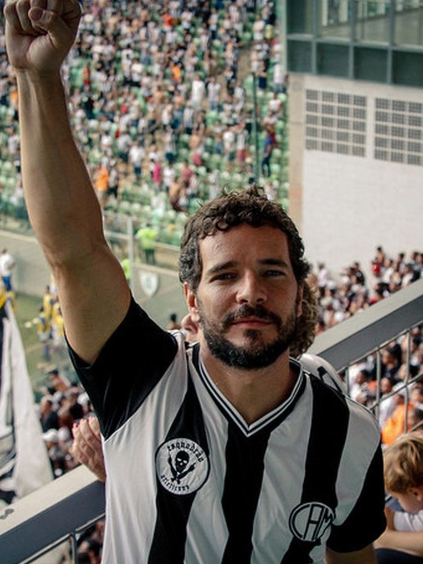 O ator Daniel de Oliveira é presença frequente nas arquibancadas dos estádios de Belo Horizonte para acompanhar o Atlético. Ele terá, inclusive, um bar temático do Galo nos Arredores da Arena MRV.