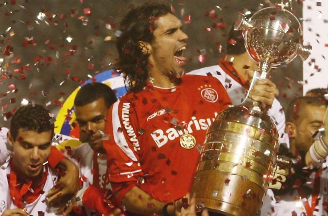 Fernandão pelo Internacional (foto: Divulgação/Internacional)