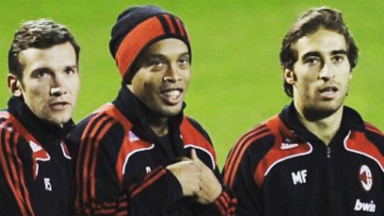 Flamini (direita) ao lado de Ronaldinho e Shevchenko, pelo Milan (foto: Reprodução/Instagram)