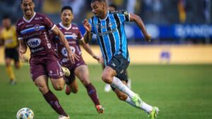 Grêmio e Caxias se enfrentam pelas semifinais do Campeonato Gaúcho - Crédito: 