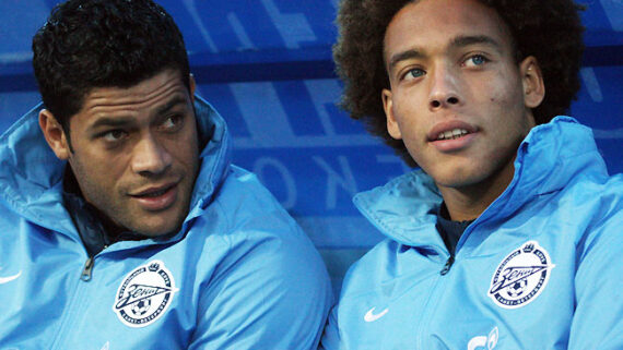 Hulk e Witsel no Zenit (foto: AFP PHOTO / OLGA MALTSEVA)