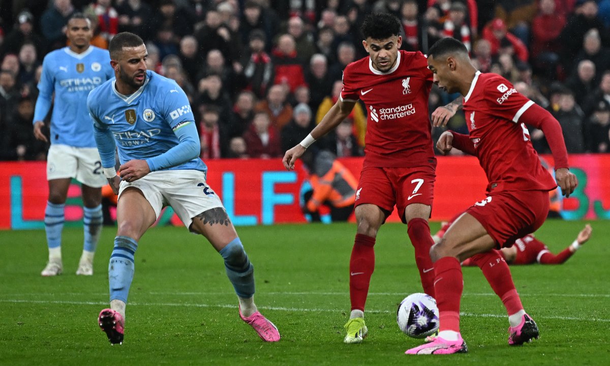 Liverpool e City (foto: AFP)