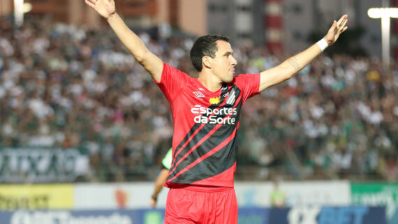 Pablo fez o gol da vitória do Athletico sobre o Maringá (foto: José Tramontin/Athletico.com.br)