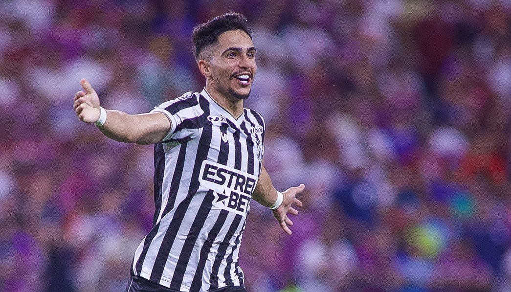 Raí, do Ceará, comemora gol contra o Fortaleza (foto: Felipe Santos/Ceará)