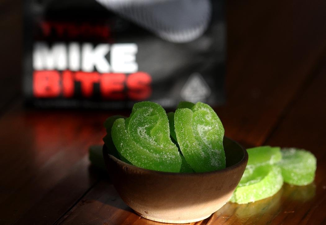 Balas em formato de orelhas lançadas por Mike Tyson