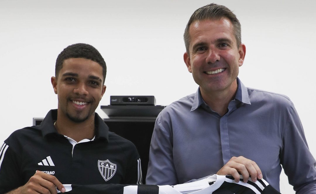 Robert ao lado de Victor no Atlético (foto: Divulgação/Atlético)