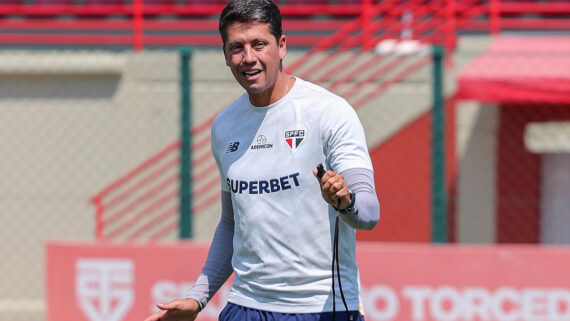 Thiago Carpini, técnico do São Paulo (foto: Rubens Chiri/São Paulo Futebol Clube)