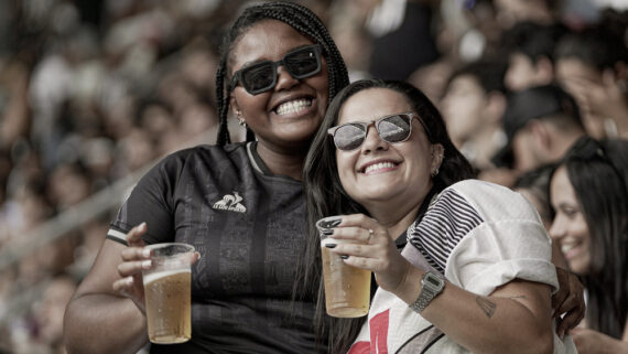 Torcedoras do Atlético na Arena MRV (foto: Pedro Click/Atlético)