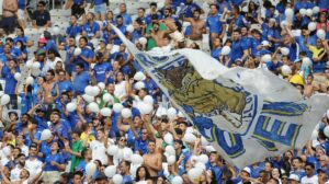 Mais de 40 mil pessoas lotaram o Mineirão para acompanhar a semifinal entre Cruzeiro e Tombense - Crédito: 