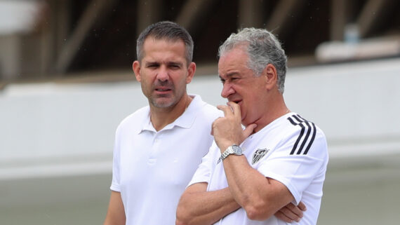 Victor e Sérgio Coelho na Cidade do Galo (foto: Pedro Souza/Atlético)