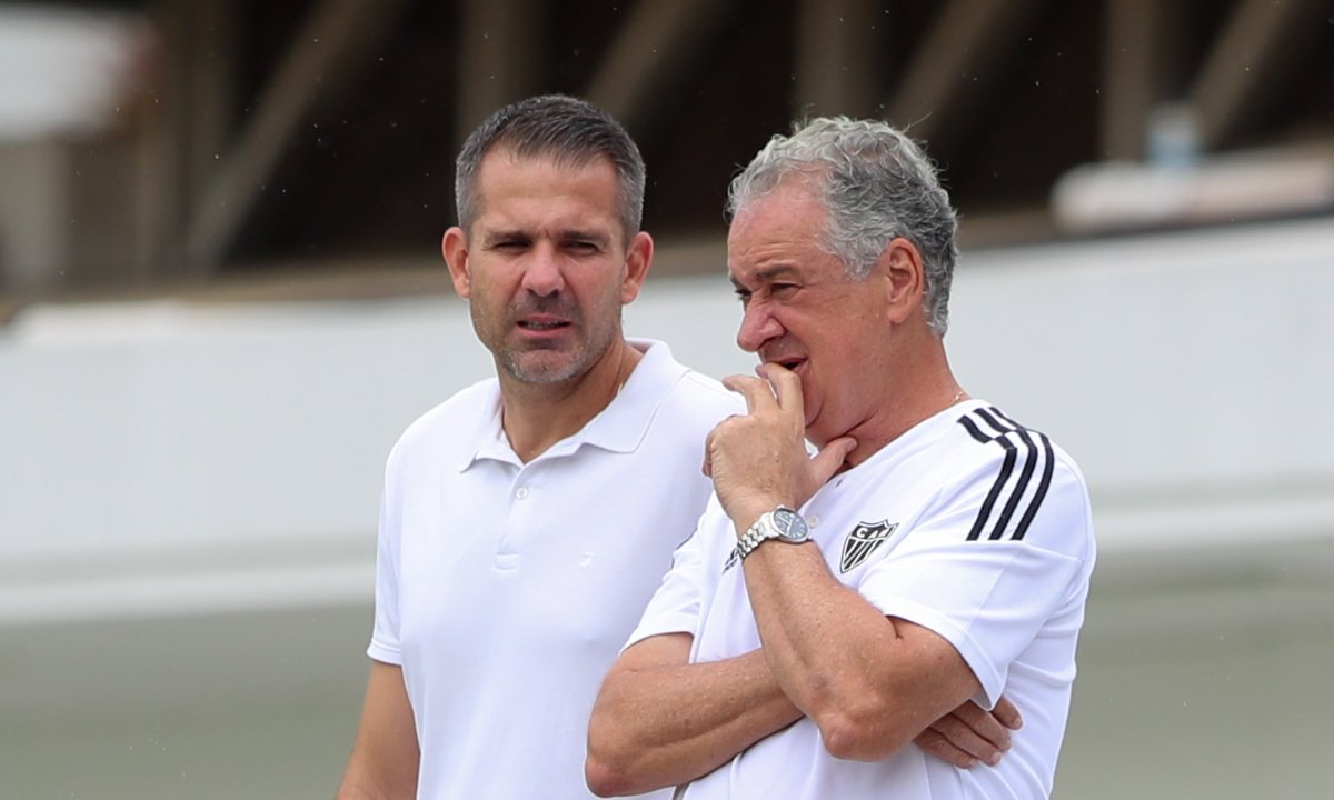 Victor e Sérgio Coelho na Cidade do Galo (foto: Pedro Souza/Atlético)